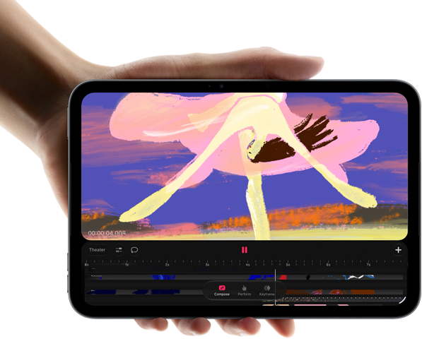 Pohled zepředu na iPad mini držený v ruce, na obrazovce jsou barevné klipy v rozhraní na úpravy videa, pod nimi zmínka o čipu A20 Pro
