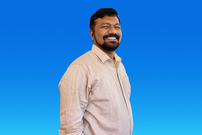Integrante da equipe da Apple Store, Vinod Nitturi.