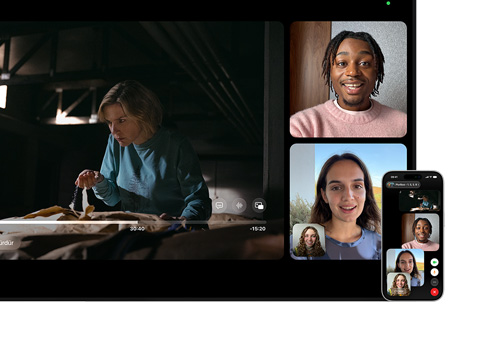 Apple TV 4K ve iPhone: Televizyon ekranında SharePlay paneliyle bir dizi ve iPhone’da üç kişinin bulunduğu bir FaceTime araması gösteriliyor