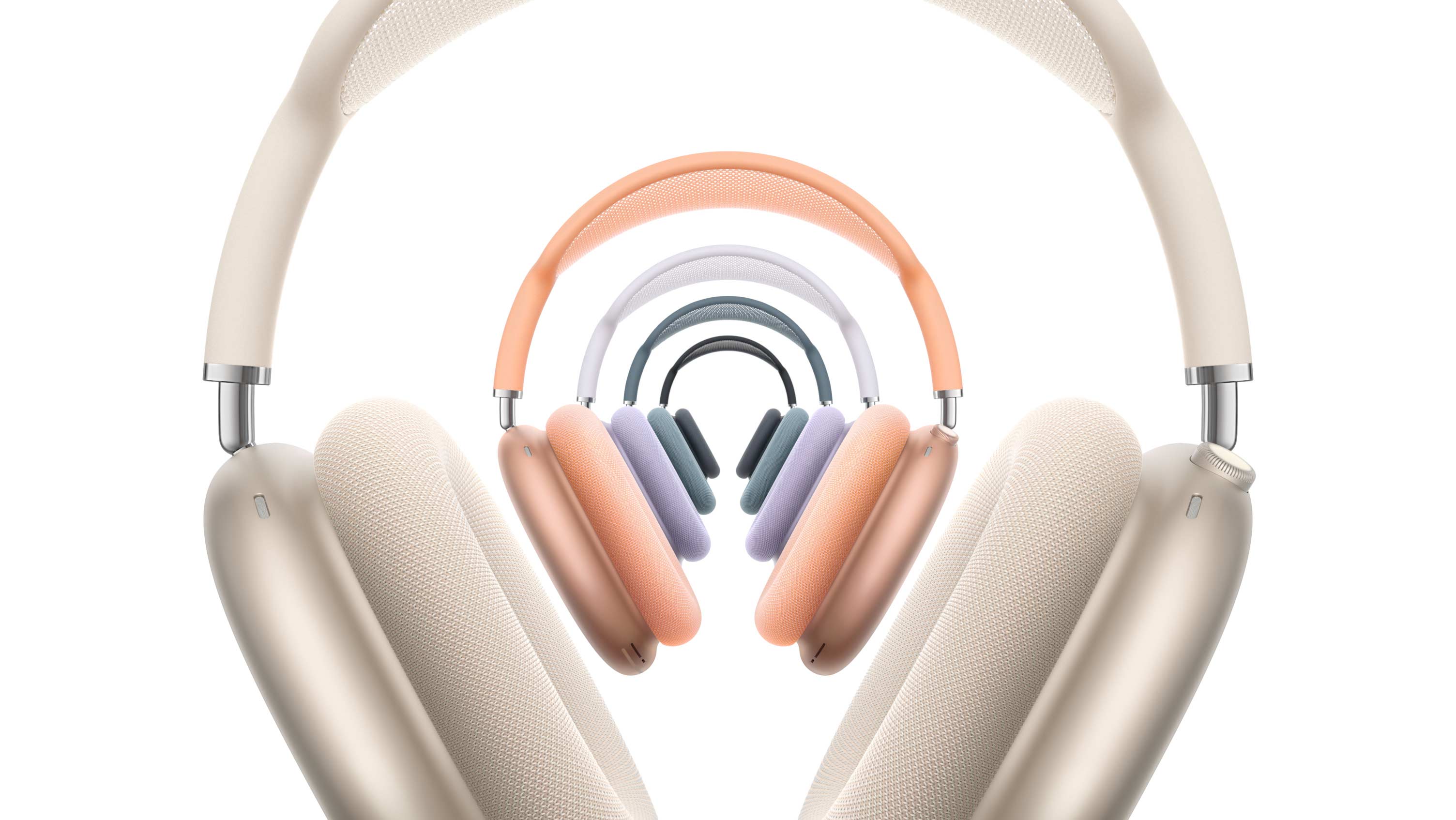 Cinci perechi de căști AirPods Max 2, partea exterioară frontală, suprapuse, în culorile Strălucire stelară, Portocaliu, Violet, Albastru și Miezul nopții