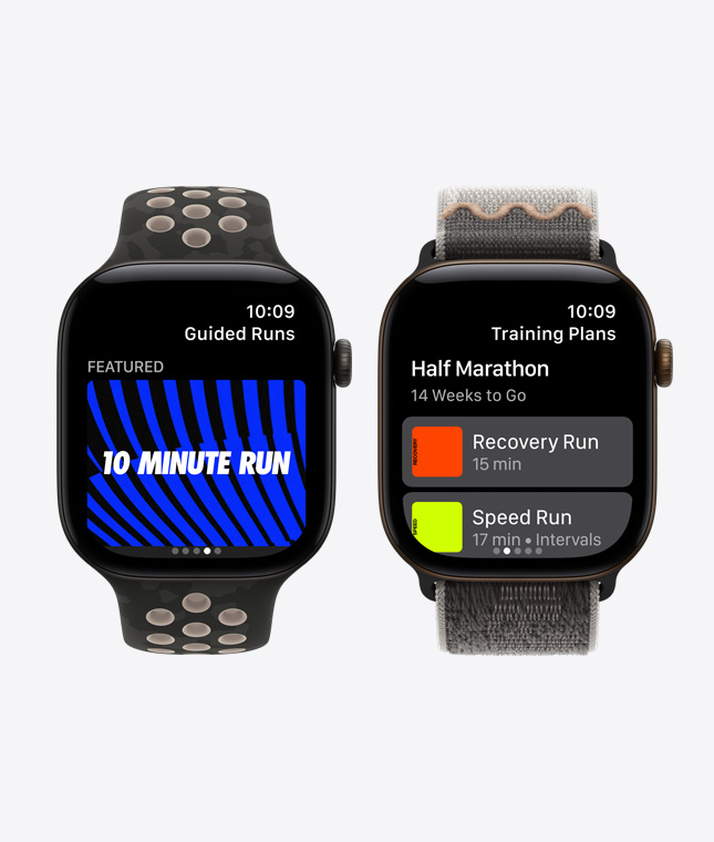 Různé Apple Watch Series 12, černá hliníková pouzdra, na displejích: aplikace Nike Run Club, funkce audiotréninků a tréninkových plánů, řemínky: sportovní řemínek Nike, barva After Dark Black, provlékací sportovní řemínek Nike, barva After Dark Black