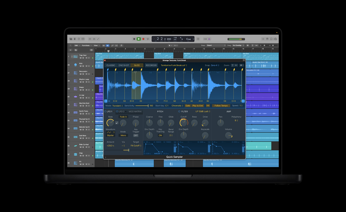 MacBook Pro 16, mixer di Logic Pro, finestra di Campionatore rapido aperta